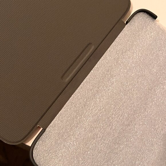 Barnes & Noble Nook GlowLight Plus Cover with Tab Book Club Design (k/x) NEW - Picture 7 of 14